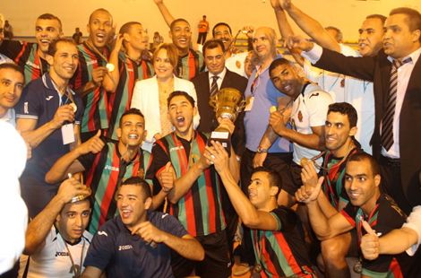طائرة الجيش تفوز بكأس العرش لخامس مرة في نهائي أقيم بالعيون