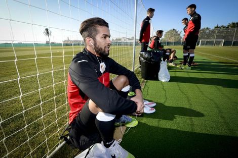 كارسيلا لقناة بنفيكا: حَمل قميص المُنتخب المغربي فخرٌ كبير لي‎