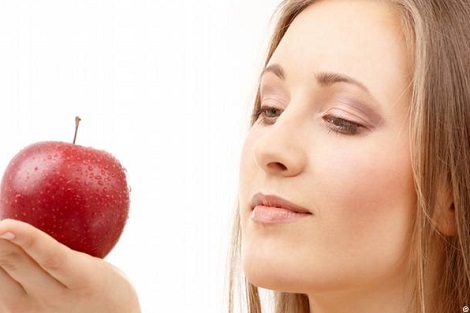 تفاحتان في اليوم لتسهيل الهضم وسلامة القلب