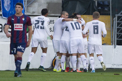 ريال مدريد يحقق فوزا باهتا على إيبار