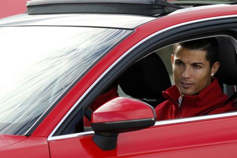 رونالدو يربح مليونا سنتيما عن كل حرف يكتبه في مواقع التواصل