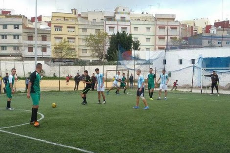 الملاعب المجهّزة.. فضاءات رياضية تشكل متنفسا لشباب طنجة
