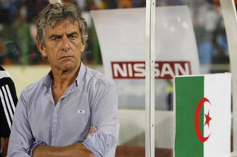 مدرب منتخب الجزائر يستقيل من منصبه