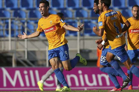 أشتوريل يقلب تأخره لفوز على ماريتيمو في البرتغال