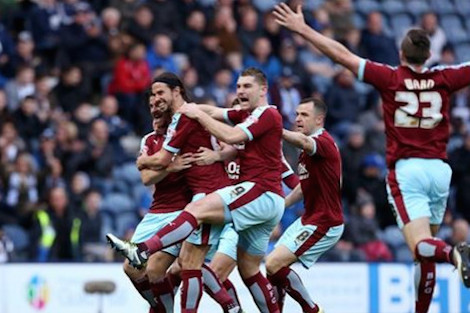 بيرنلي يعود سريعاً إلى الدوري الإنجليزي الممتاز