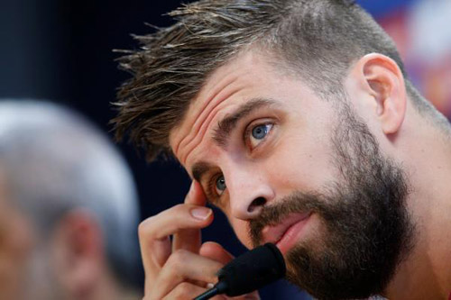 بيكيه يتحدث عن الفوارق بين برشلونة وريال مدريد