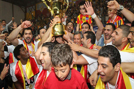 "يد الترجي" التونسي تتوج بالسوبر الإفريقي