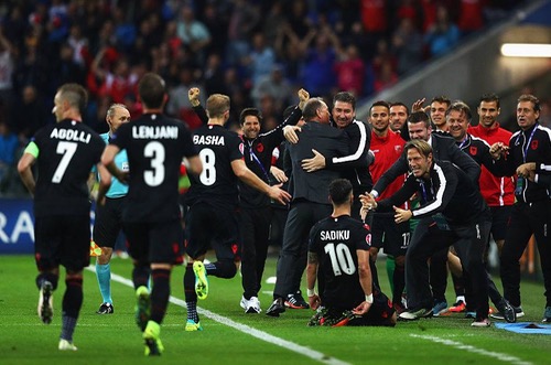 رأس ساديكو تطيح برومانيا وتحافظ على أمل ألبانيا بفوز تاريخي في يورو 2016