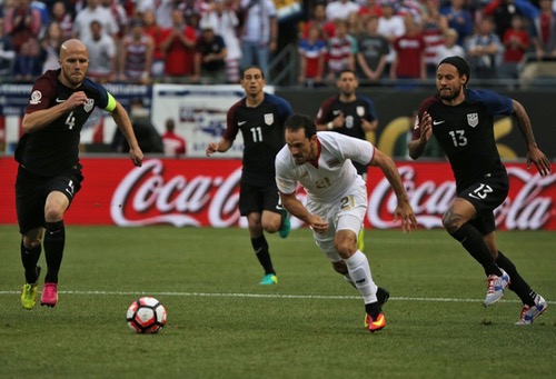 ديمبسي يقود المنتخب الأمريكي لاكتساح كوستاريكا برباعية نظيفة في كوبا أمريكا