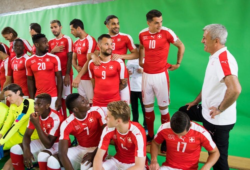 منتخب سويسرا المُشارك في اليورو: 12 دولة ممثلة في فريق واحـد
