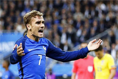 رسميا: غريزمان يمدد تعاقده مع أتلتيكو مدريد