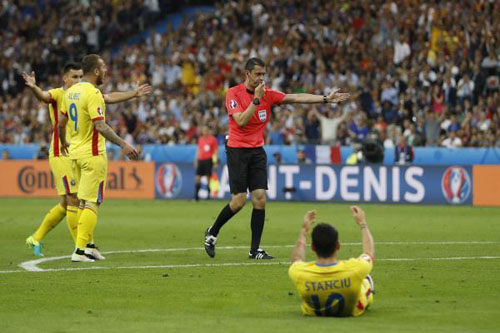 أخطاء كاساي في افتتاح اليورو تفتح باب الانتقادات