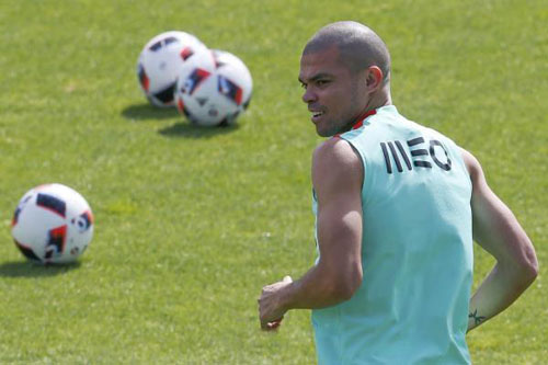البرتغال تتلقى نبأ سارا قبل نهائي اليورو أمام فرنسا