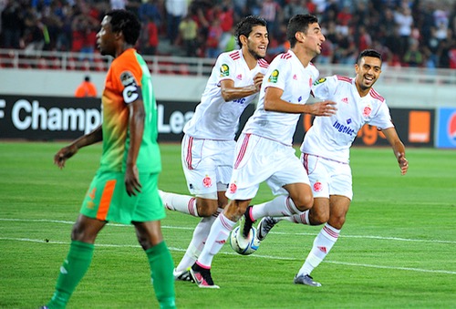 الوداد يتصدّر مجموعته على حساب زيسكو ويضرب موعداً مع الزمالك في نصف نهائي "العُصبة"