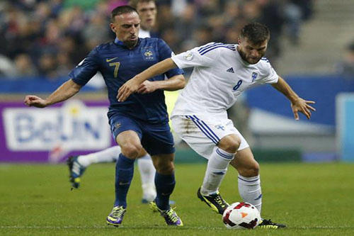 لاعب وسط فنلندا لا يريد اللعب أمام بلده الأم