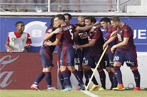 إيبار يفوز على ريال سوسييداد ويزاحم برشلونة