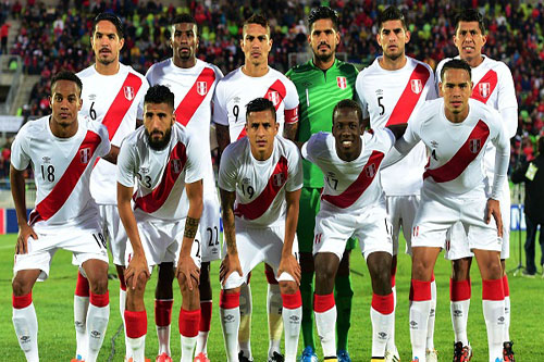 أحلام العودة للمونديال تطير ببيرو إلى الأرجنتين