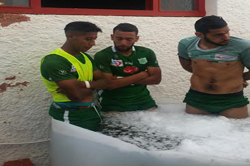 الدفاع الجديدي يستعد بحمام ثلج لنصف نهائي كأس العرش