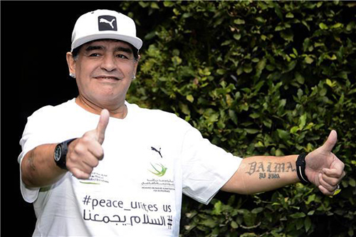 مارادونا يكشف تفاصيل أول مباراة له قبل 40 عامًا