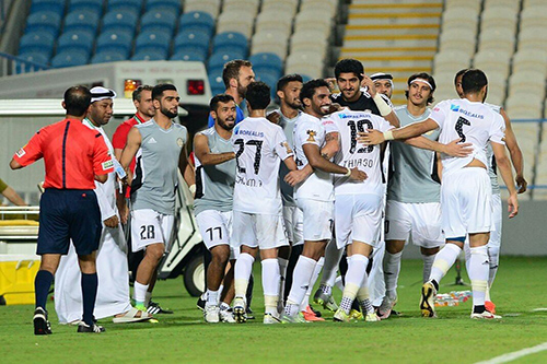 الجزيرة يسحق الشارقة ويرتقي لوصافة الدوري الإماراتي