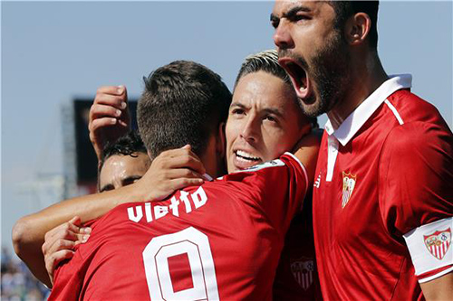 أشبيلية يقترب من التأهل برباعية في زغرب ويوفنتوس يتعادل مع ليون