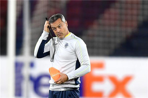 مدرب فياريال قبل لقاء ليغانيس: لا أفكر في الدوري الأوروبي