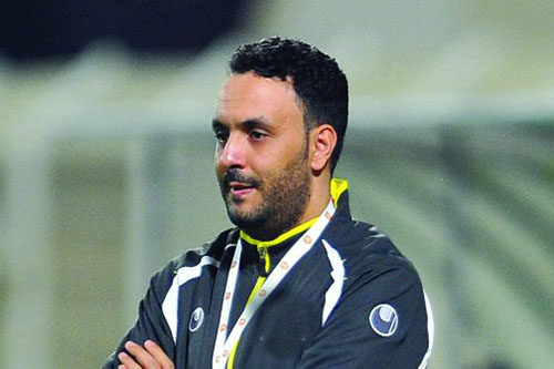 صحار العماني يطيح بالمدرب المغربي مولاي مراد من منصبه
