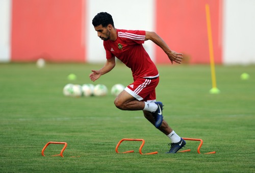 بوصوفة.. "مارادونا الصّحراء" الذي يطلق سمّه بالملعب ويُسخّر خِبرته لقيادة المنتخب