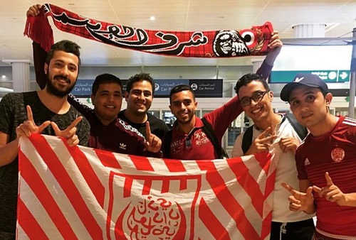جماهير الوداد تساند هجهوج وتستقبله بمطار دبي للانضمام إلى فريق "عجمان"