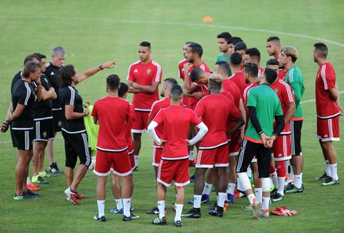 لاعبو المنتخب لم يتفقدوا عشب ملعب أوييم قبل مباراة الكونغو