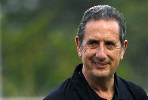 مدرب الجزائر: أمم إفريقيا أصعب من كأس العالم
