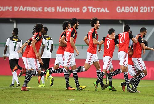 السيسي يهنئ منتخب مصر على التأهل لمونديال روسيا