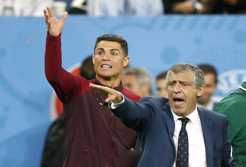 سانتوس يكشف الدور البطولي لرونالدو في اليورو