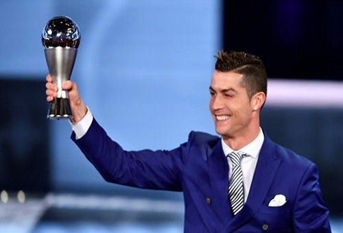 رونار وبنعطية يختلفان في اختيار أفضل لاعب في العالم