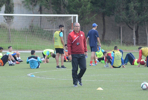 الزاكي يثير استياء منتخب الجزائر للمحليين‎‎