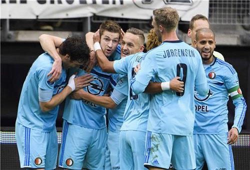 فينورد يسعى لتجاوز صدمة أكسلسيور للتتويج بالدوري الهولندي