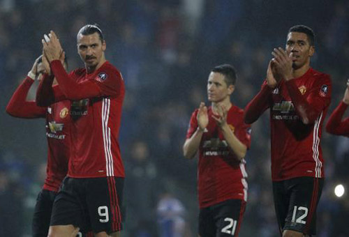 إبراهيموفيتش ينقذ مانشستر يونايتد من مفاجآت الكأس
