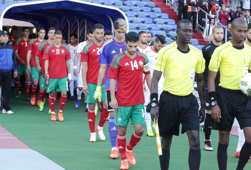 مغاربة الفايسبوك: أداء "الأسود" أمام "النسور" كان متواضعا.. واليميق سيُنسينا في العميد بنعطية