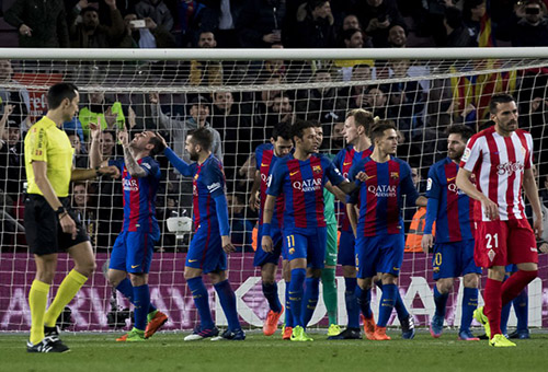 برشلونة يكتسح سبورتينغ خيخون بسداسية ويتصدر الدوري الإسباني مؤقتا