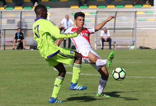 جليل أونجولراس يطرق أبواب المنتخب المغربي من خلال خرجاته الإعلامية