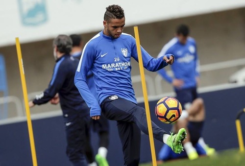 النصيري ينتظر الكثير من مدرب ملقا الجديد