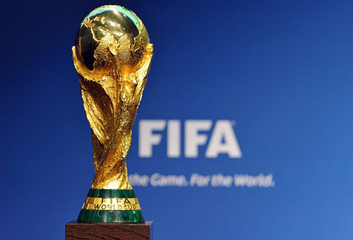 فرنسا تفتح تحقيقا حول منح استضافة مونديال لروسيا وقطر