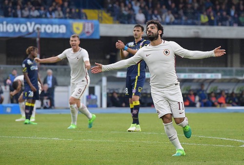 روما يقسو على كييفو ويؤجل حسم يوفنتوس للقب الدوري الإيطالي