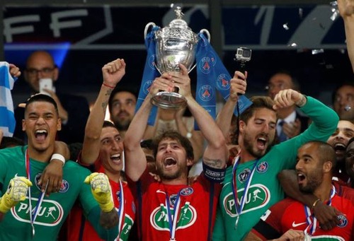 الـ PSG يفوز على آنجيه بالنيران الصديقة ويتوج بطلا لكأس فرنسا