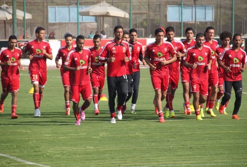 الأهلي يعسكر خارج القاهرة تحسبا لقمة الوداد.. والمشاكل تطارد البدري بعد هروب مهاجمه