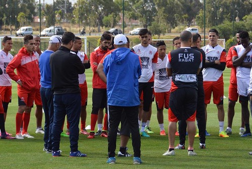 الفتح في مواجهة "المجهول" لإنقاذ موسمه الباهت.. وكامبالا يصل المغرب منقوصا عدديا