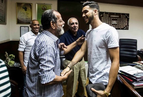 أزارو يتجاوز الفحْص الطبي بنجاح.. والدفاع ينتظر التوصُّل بمليون دولار في أوَّل دفعة‎
