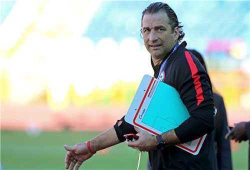 مدرب تشيلي يتحفز لمواجهة بيتزي مهاجم البرتغال