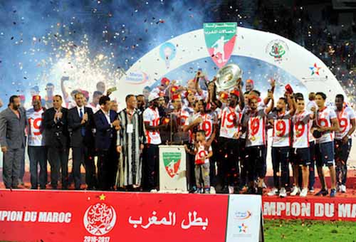 الجامعة تنظم حفلا لمكافأة المتفوِّقين في البطولات الوطنية
