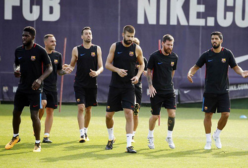 برشلونة يستعيد جهود نجميه أمام أولمبياكوس